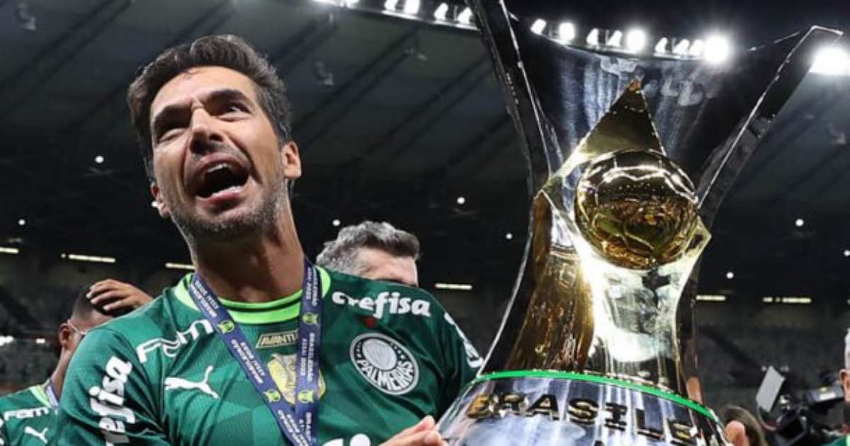 Abel Ferreira planeja permanecer no Palmeiras por mais dois anos.