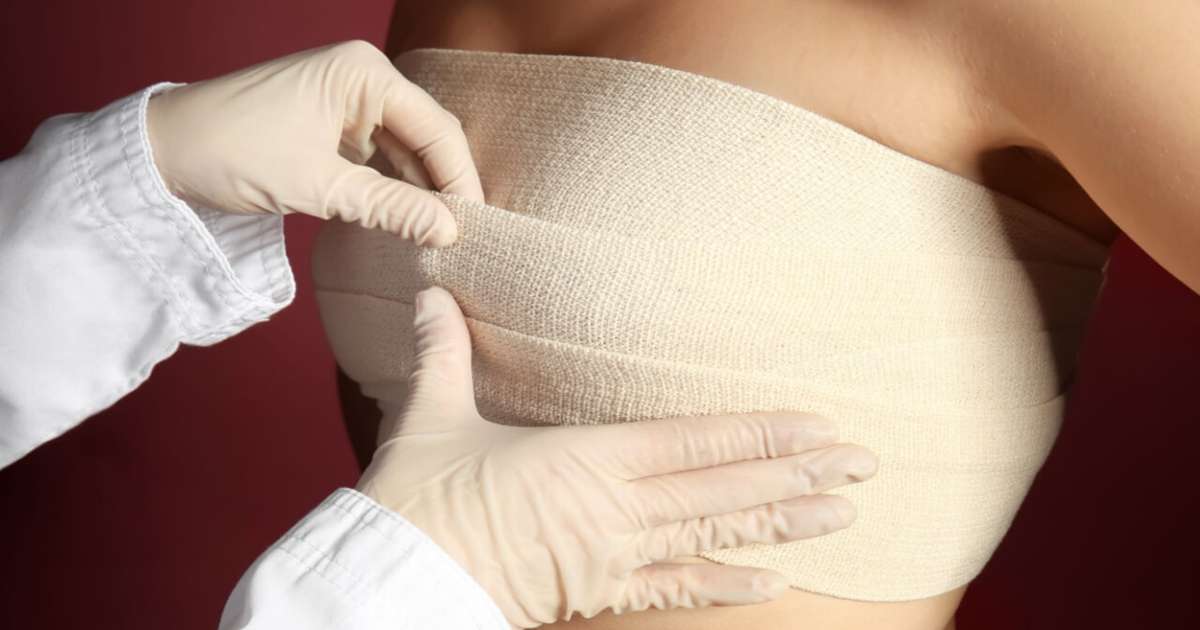 Mastopexia e mamoplastia sem silicone: entenda como são as cirurgias