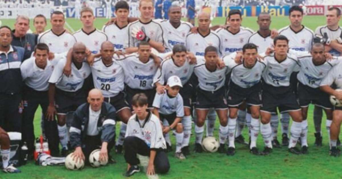 Ewerthon comenta caso Rojas durante sua passagem pelo Corinthians