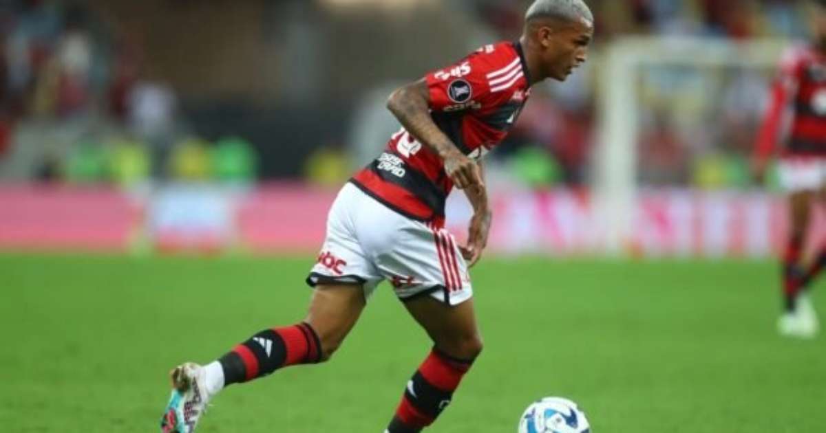Lesão de lateral do Flamengo o tira do jogo de ida da final do Carioca.