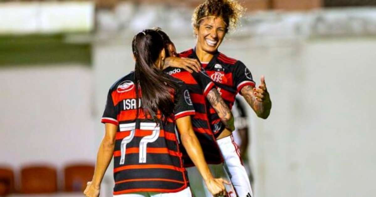 Cristiane marca três gols na primeira vitória do Flamengo no Brasileiro Feminino.