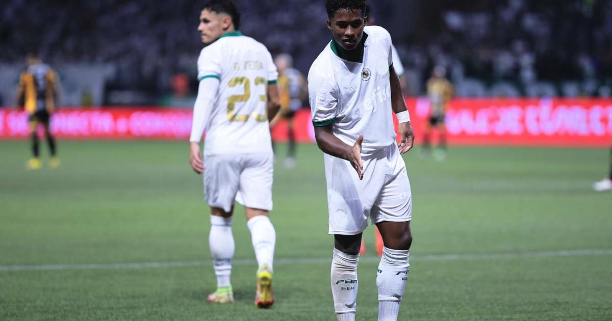 Web eufórica com gol de Endrick pelo Palmeiras: fenômeno aclamado pelos torcedores.