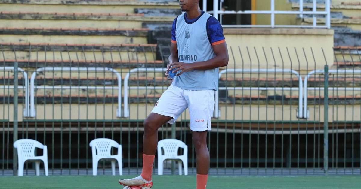 Carlinhos, Contratado pelo Nova Iguaçu, Desfalcará o Flamengo em Parte Importante da Temporada.