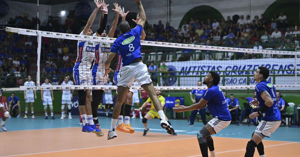 Campinas supera Sada Cruzeiro e se aproxima da semifinal da Superliga