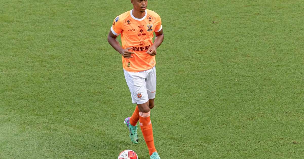 Carlinhos se manifesta como nova contratação do Flamengo: realização de um sonho