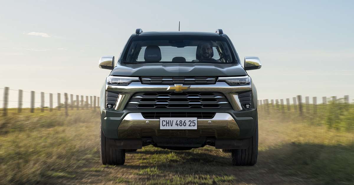 The pickup will have four double cab versions
