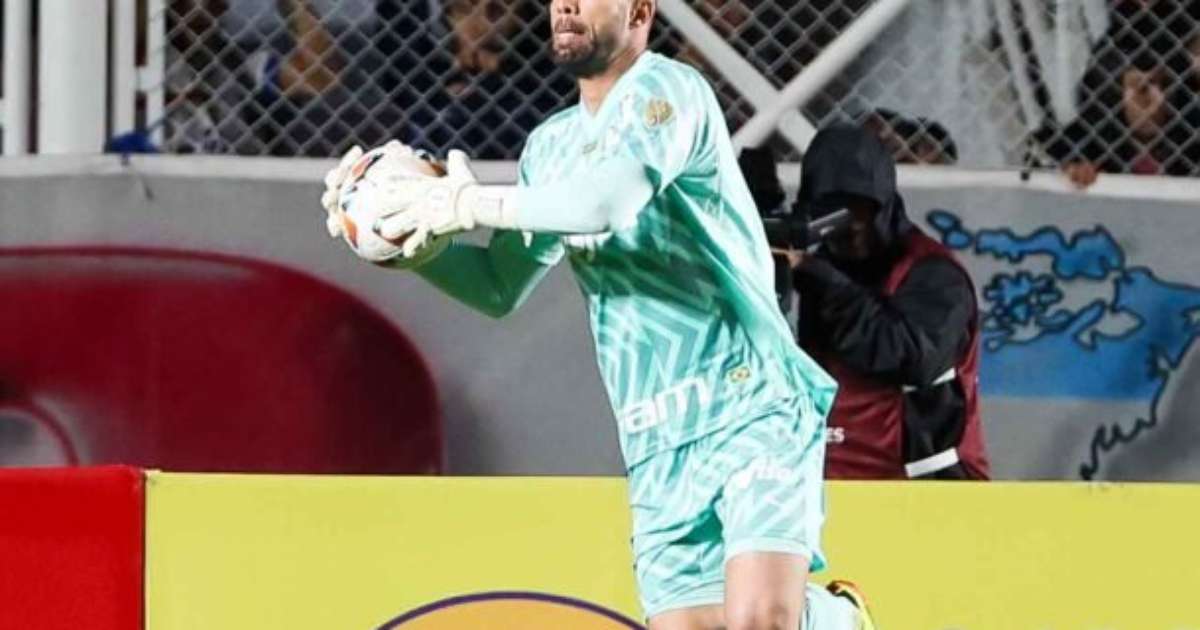 Lomba destaca elenco motivado do Palmeiras após empate no jogo.