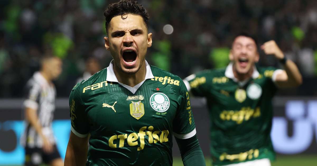 Palmeiras conquista tricampeonato Paulista com vitória sobre o Santos.