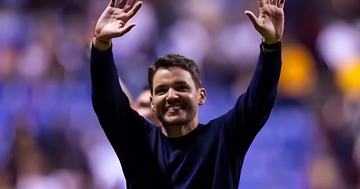 Torcedores do Cruzeiro questionam escolha de Lacarmón para final do Mineiro