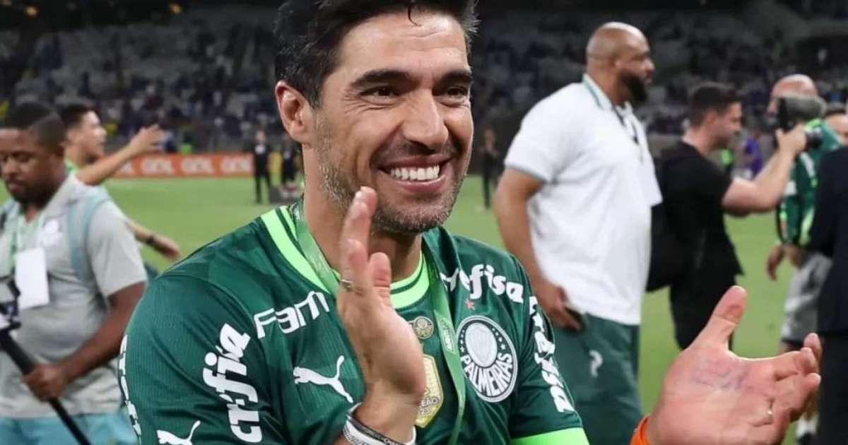 Abel Ferreira conquista título paulista e se torna técnico mais vitorioso do Palmeiras.