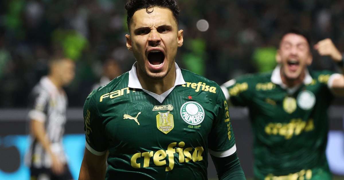 Veiga amplia liderança como maior goleador em finais pelo Palmeiras