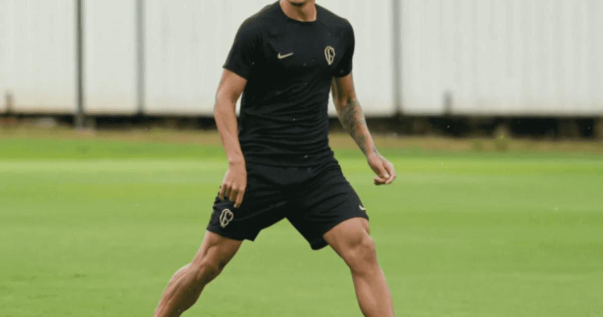 Caetano perde espaço no Corinthians e avalia possibilidade de saída