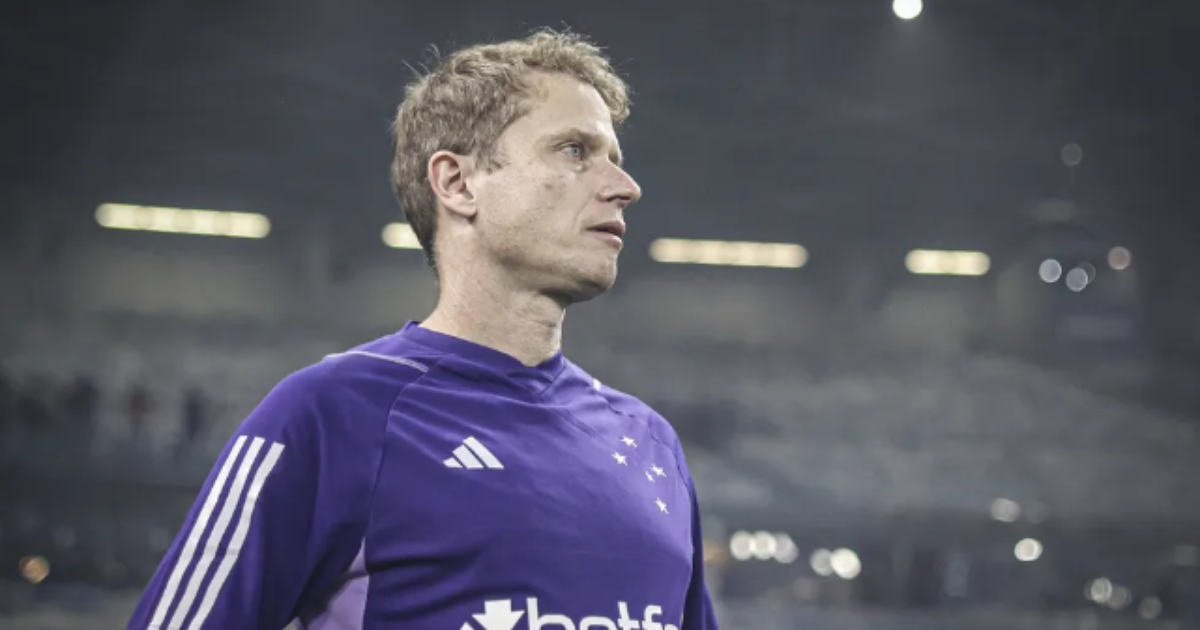 Cruzeiro anuncia técnico Fernando Seabra para comandar a equipe na temporada.