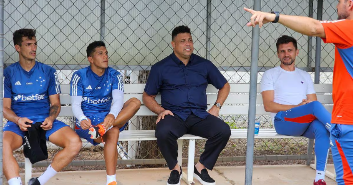 Média de jogos de técnicos na era SAF do Cruzeiro preocupa e alerta