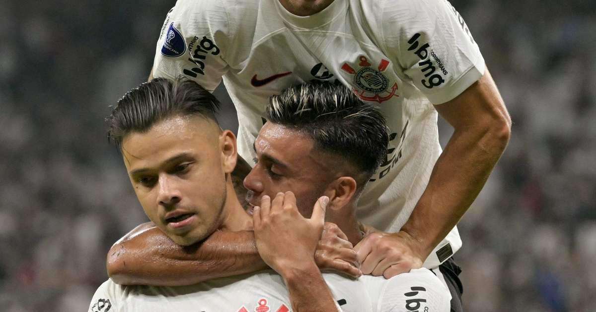 Recordes batidos por Romero em goleada do Corinthians contra o Nacional-PAR; confira as notas.