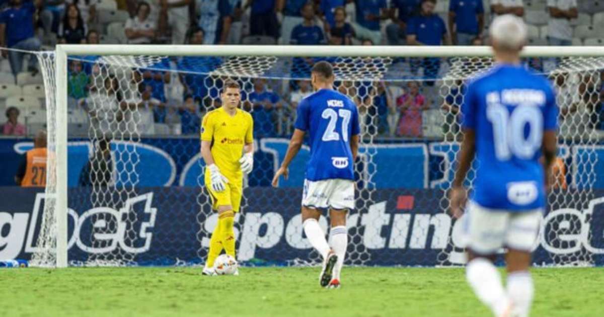 Rafael Cabral assume culpa por empate do Cruzeiro no jogo.