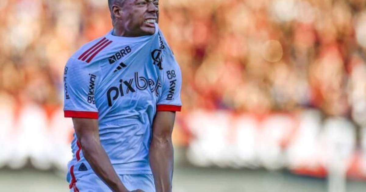 Flamengo vence Atlético-GO em estreia emocionante no Brasileirão 2022.