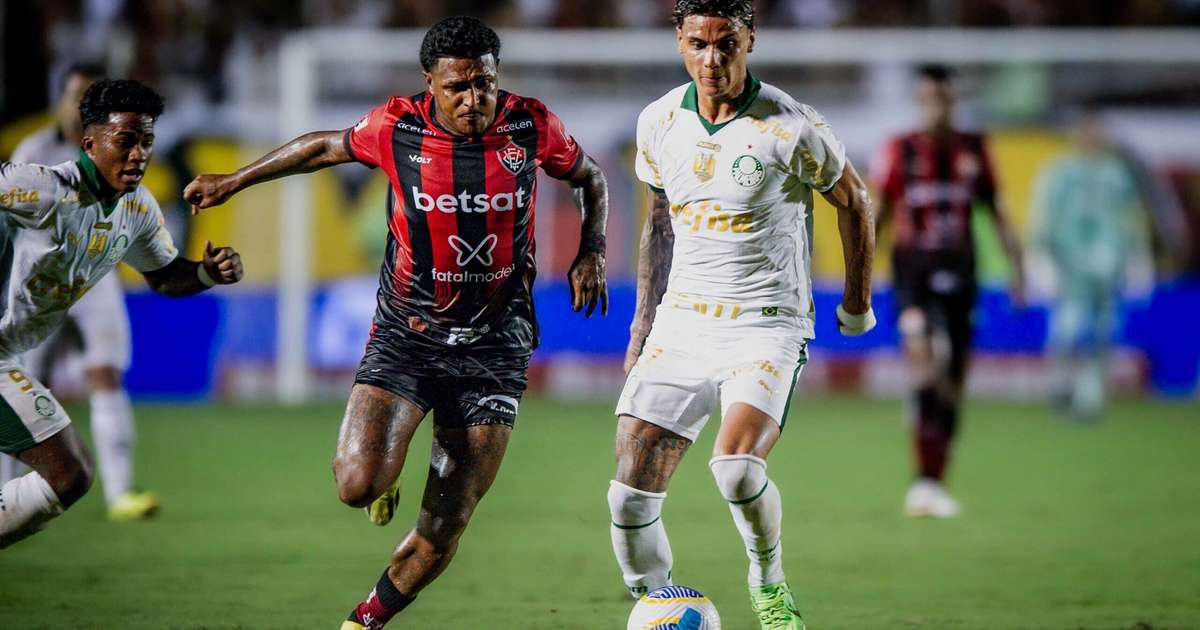 Palmeiras derrota o Vitória na estreia do Brasileirão.
