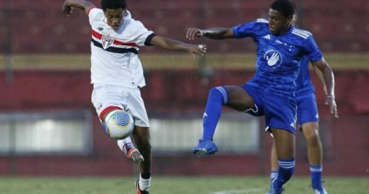 Cruzeiro sai na frente do São Paulo na busca por vaga na final.