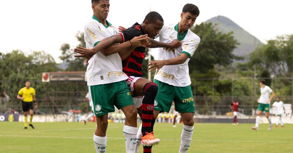 Palmeiras vence Flamengo em partida pela terceira rodada do Brasileirão Sub 20.