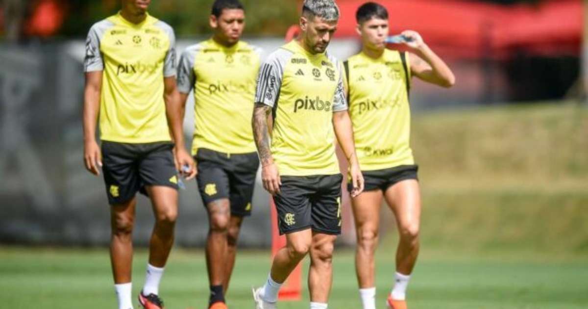 Tite Pode Poupar Dois Titulares no Flamengo Contra o Palmeiras.