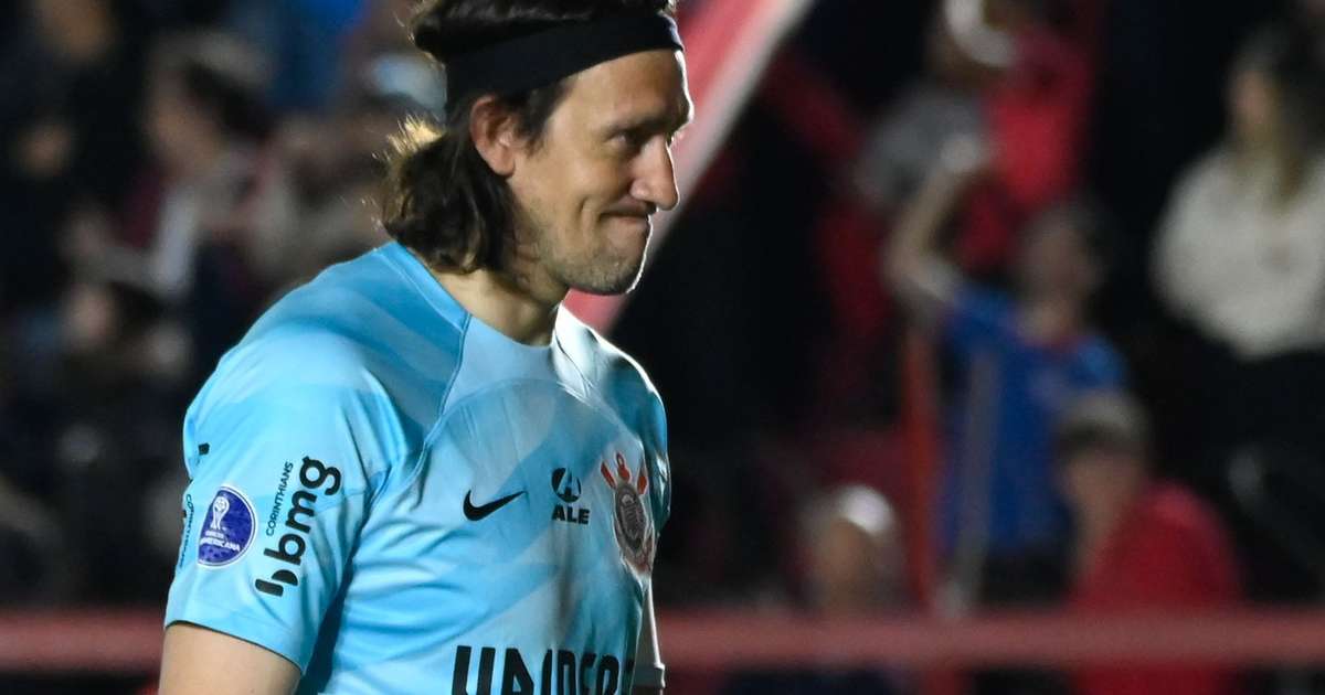 Cássio reflete sobre culpa e cogita saída do Corinthians