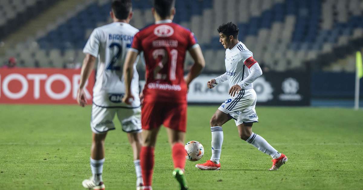 Lucas Romero pede autocrítica e foco na classificação na Sul-Americana.