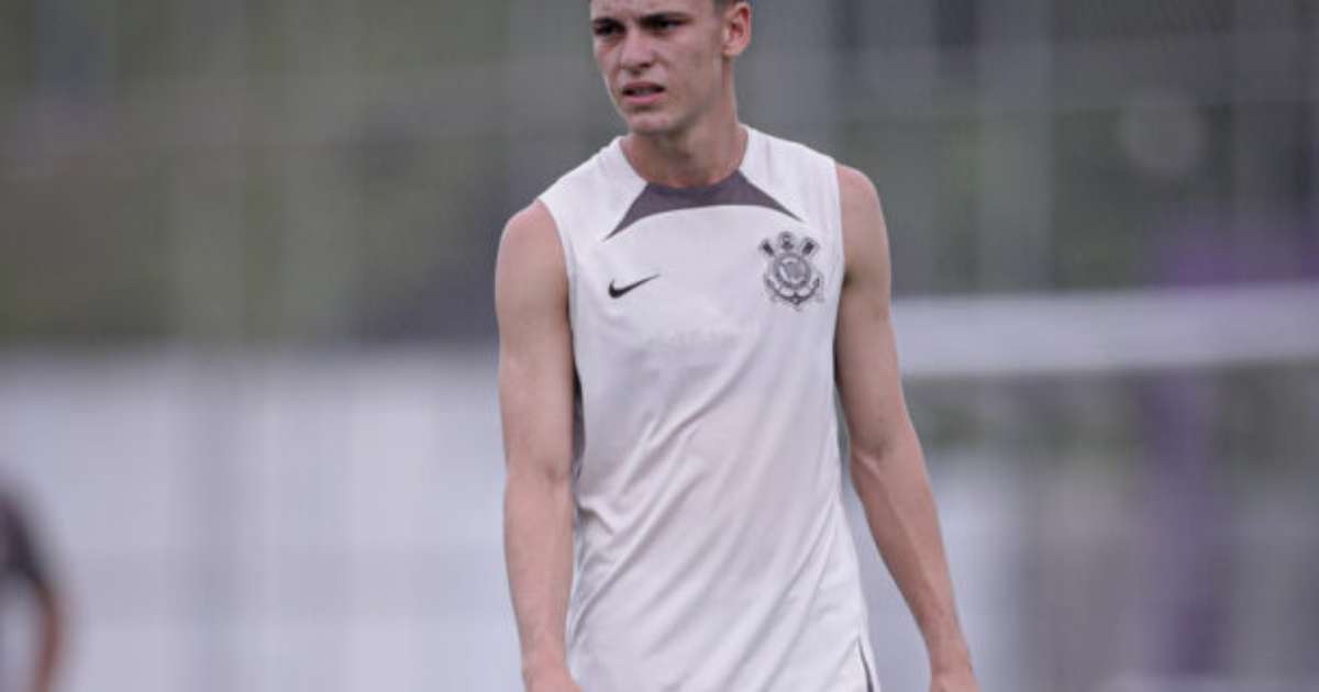 Bidon perde espaço no Corinthians durante crise no clube.