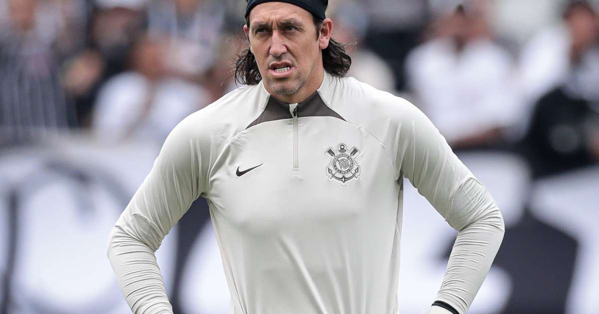 Cássio será reserva na partida contra o Fluminense.