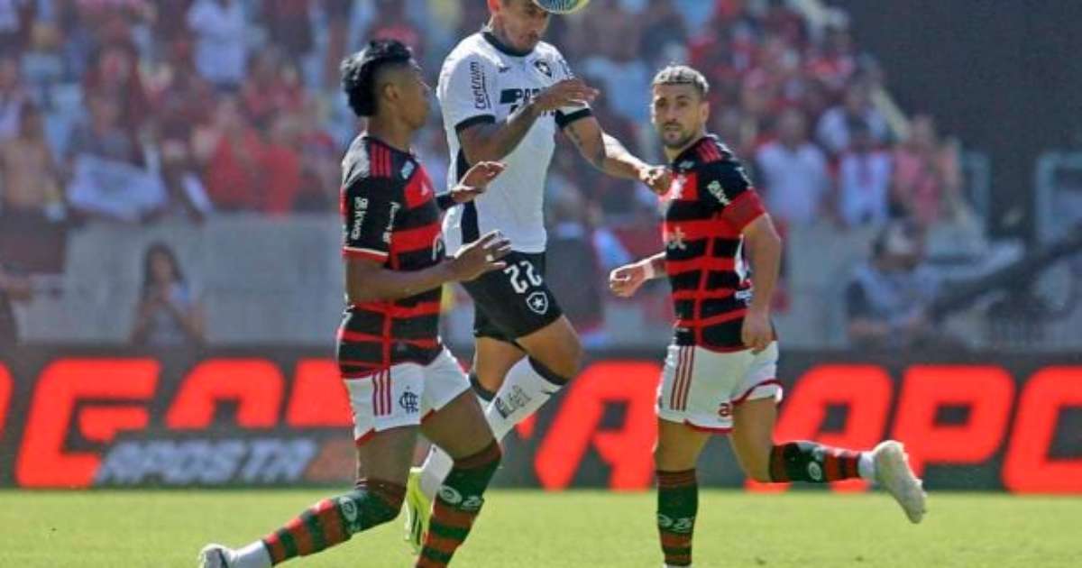 Bruno Henrique destaca influência de Textor em resultado no clássico.