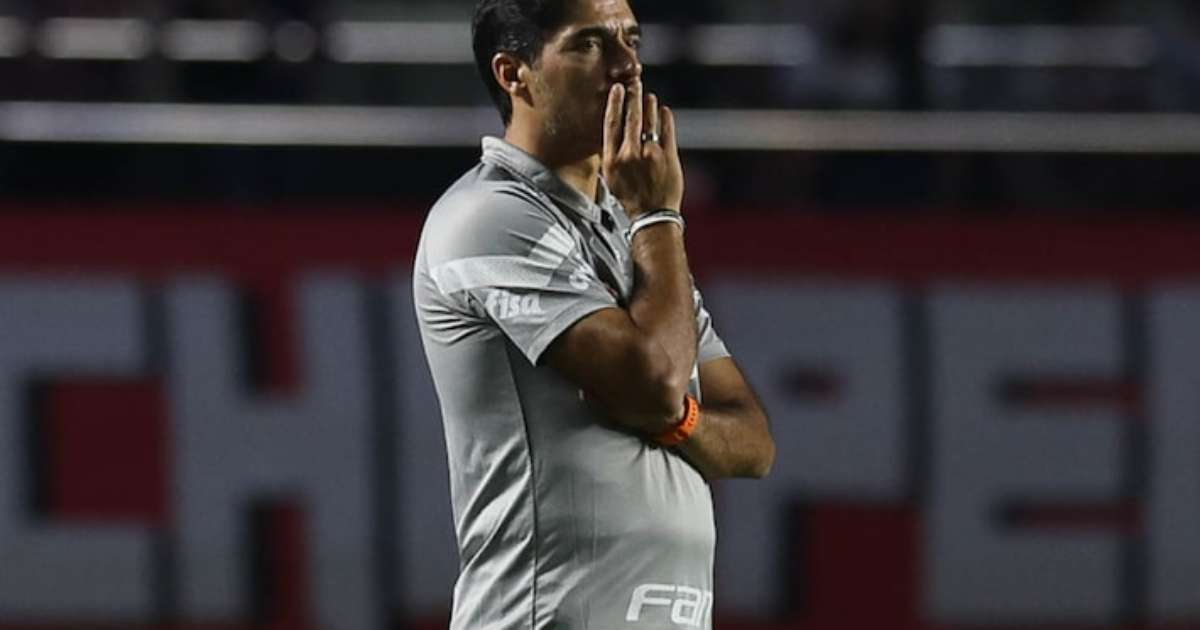 Abel adverte sobre postura de jogadores e destaca Estêvão no Palmeiras