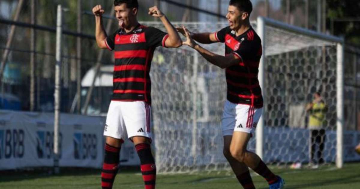 Homenagem a Gabigol por jogador da base do Flamengo no retorno.