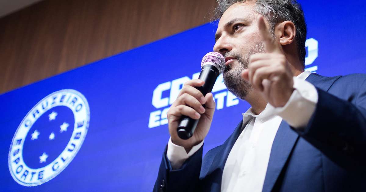 Nova estratégia do Cruzeiro aposta em experientes nomes do futebol para SAF.