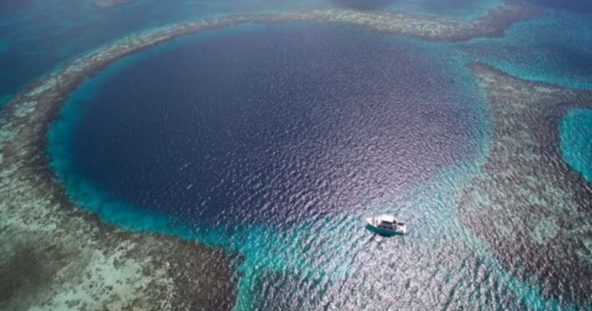 Cientistas Descobrem Buraco Azul Mais Profundo Do Mundo, Maior Do Que O 