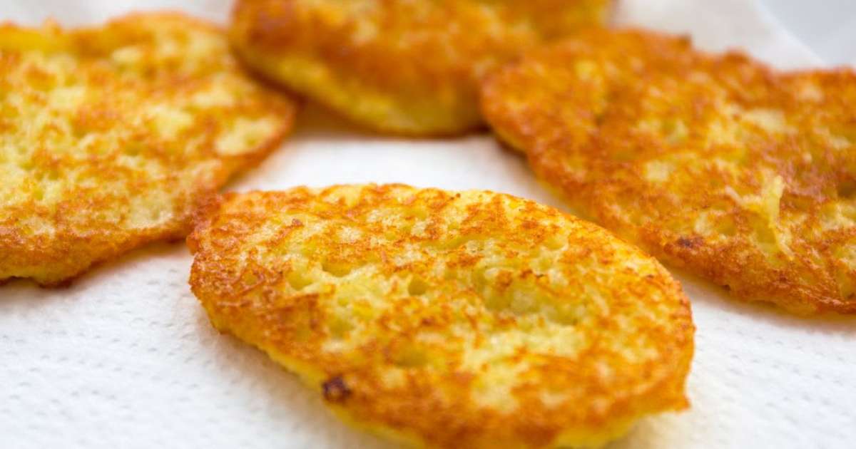 Hash brown: batata ralada amaricana, crocante, sem fritar