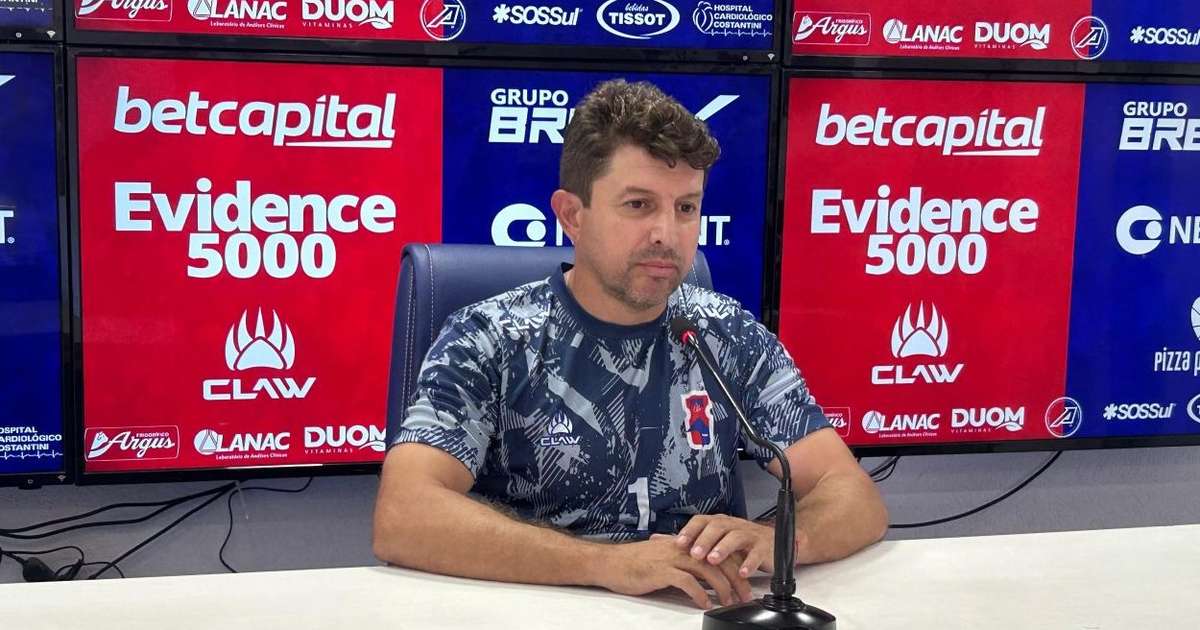 Tcheco Exalta Apoio Da Torcida Do Paraná Clube: "Uma Responsabilidade"