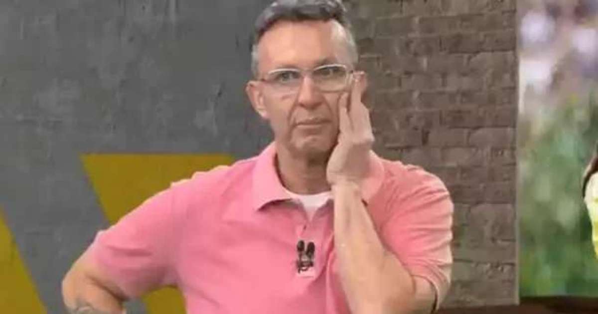 Comparação entre jogadores do Corinthians e elogios ao grupo de atletas.