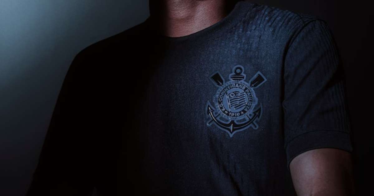 Corinthians lança camisa antirracista em nova coleção