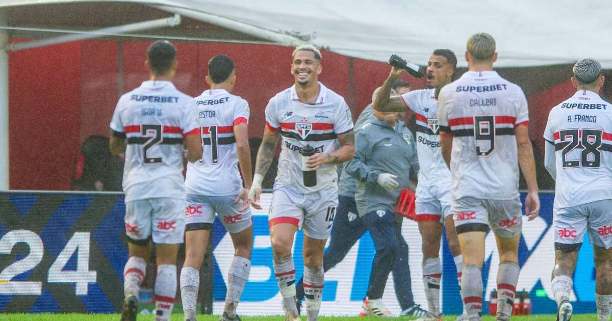 São Paulo vence Vitória com atuação decisiva de Luciano pelo Brasileirão