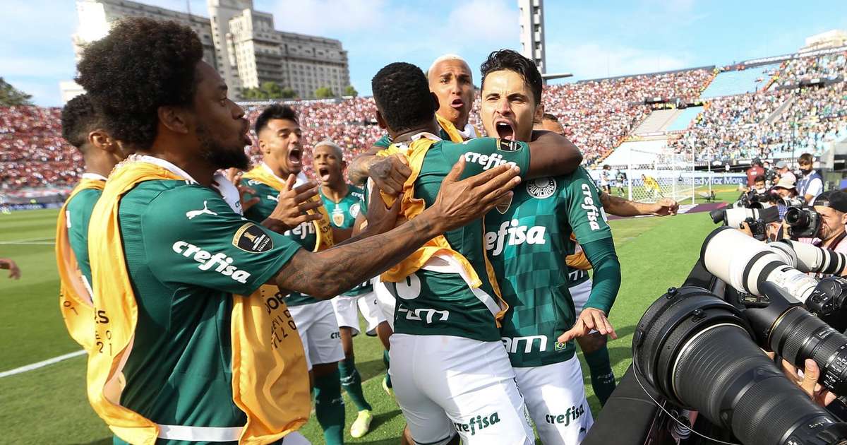 Palmeiras Retoma Centenário em Busca de Mais Glórias na Libertadores.