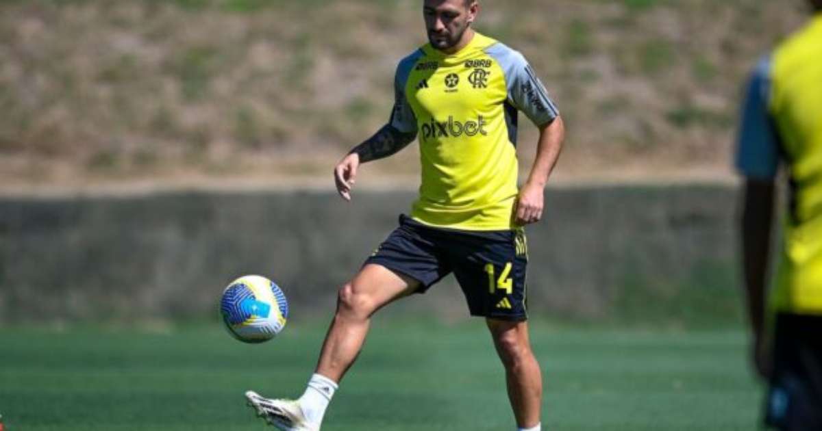 Flamengo planeja retorno de Arrascaeta para partida contra o Corinthians.