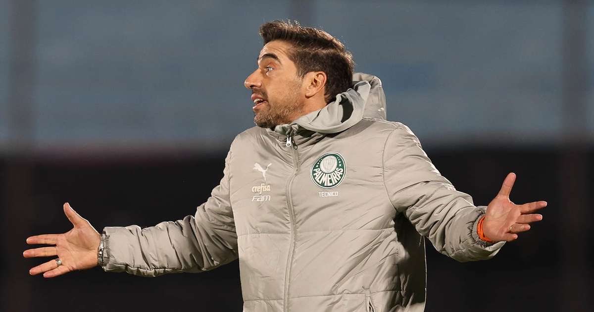 Abel Ferreira conduz Palmeiras a vitória histórica na Libertadores com gol de Rony