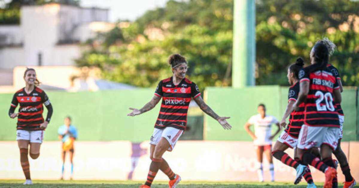 flamengo conquista quarta vitória seguida no brasileirão feminino com vitória sobre fluminense