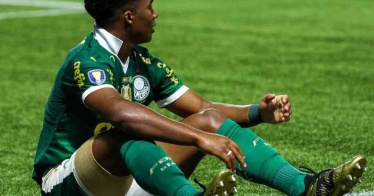 Endrick preocupa Palmeiras com lesão na coxa: atacante deve desfalcar equipe.
