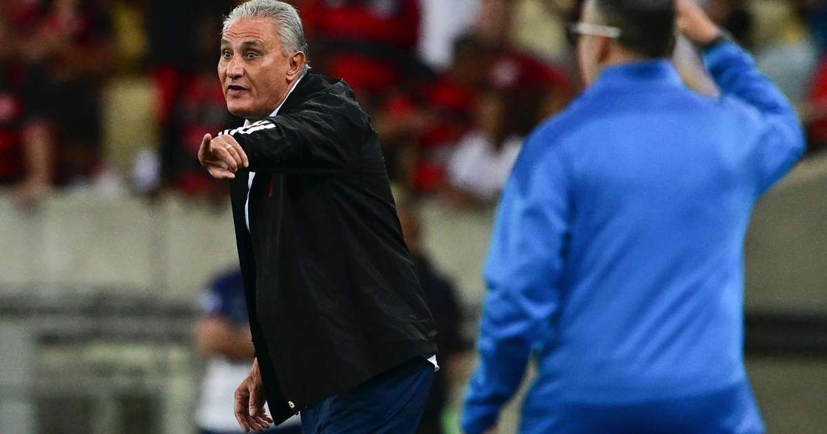 Tite elogia atuação do Flamengo e destaca pressão na saída de bola no jogo.