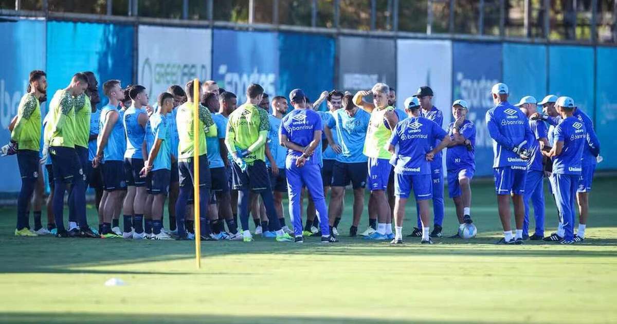 Grêmio volta aos treinos em São Paulo após viagem de barco.