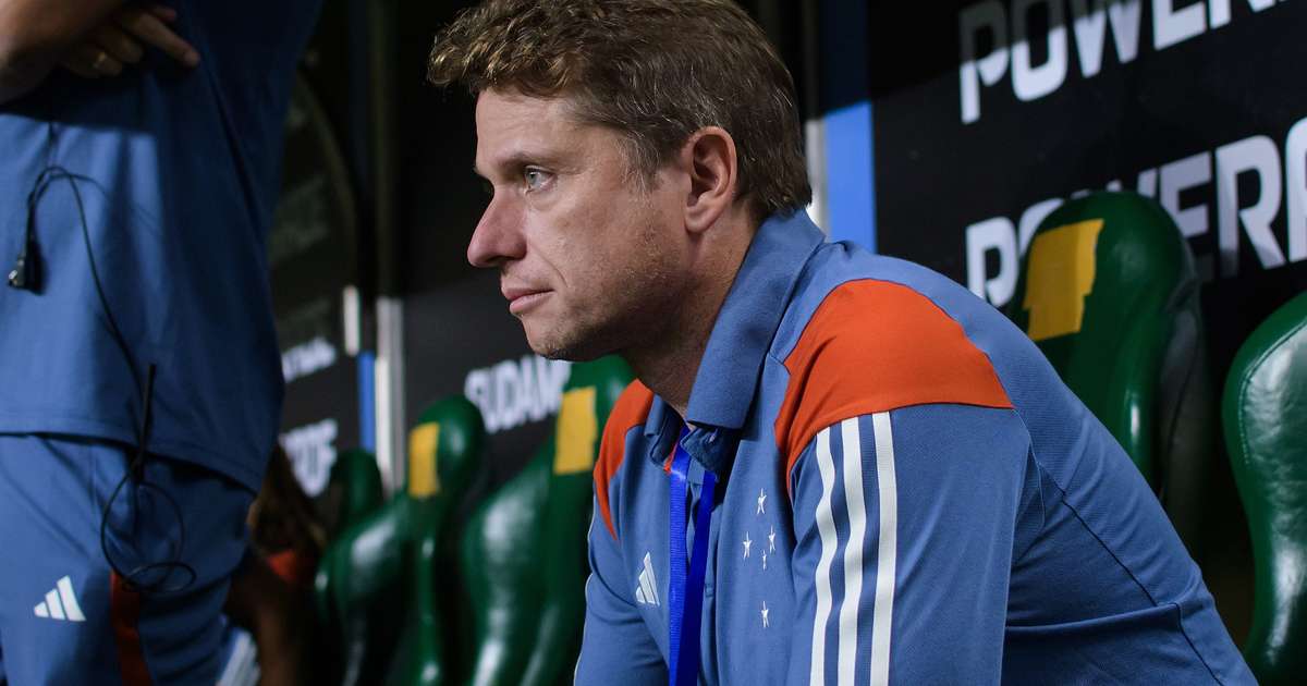 Seabra lamenta chances perdidas do Cruzeiro apesar de vitória importante.