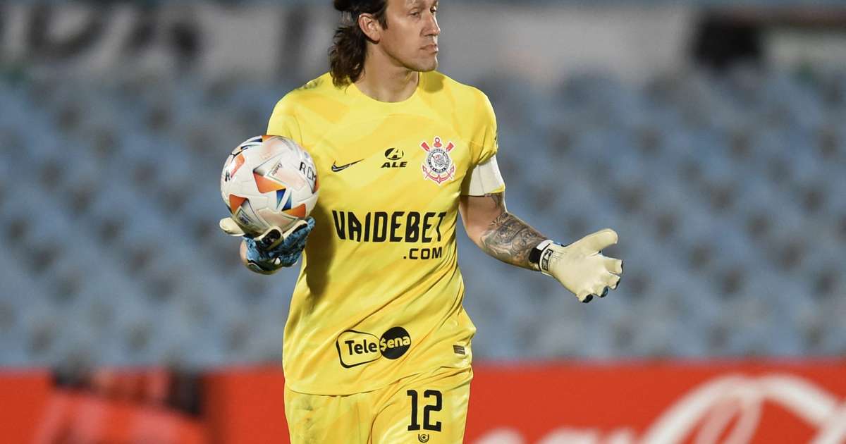 Presidente do Corinthians confirma saída de Cássio para o Cruzeiro.