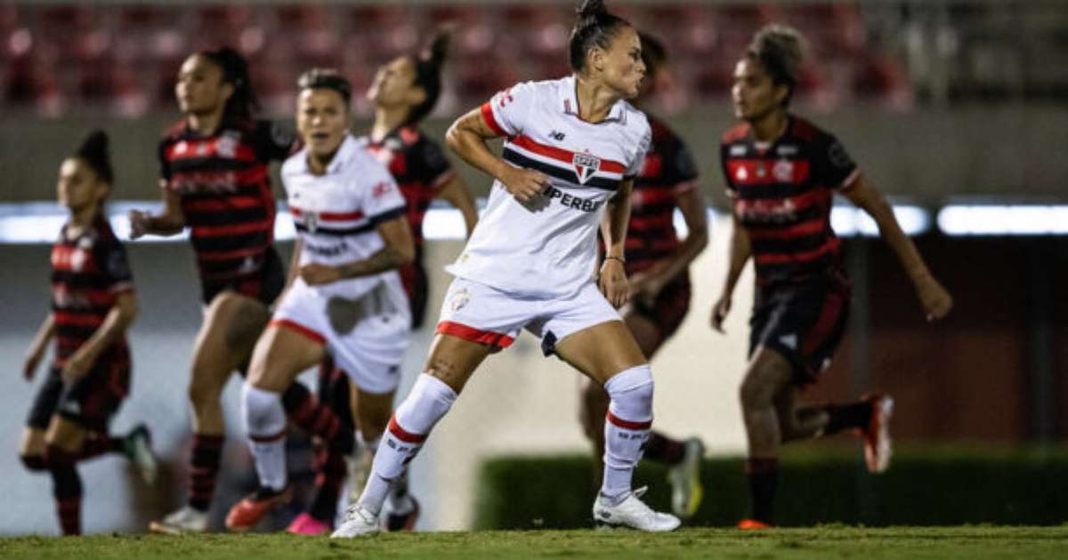 São paulo surpreende e vence flamengo de virada no Brasileirão Feminino