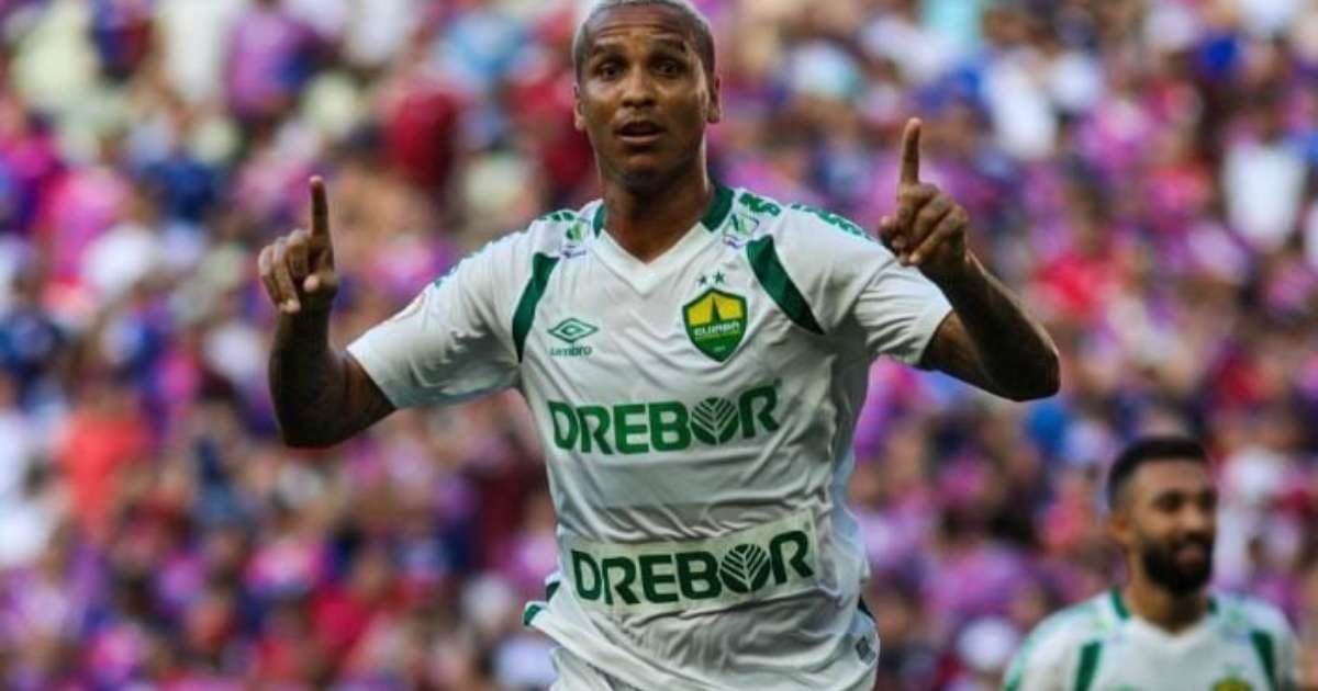 Corinthians dispensa Deyverson e Romarinho e busca reforços no mercado